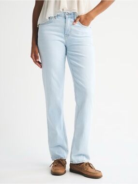 Abercrombie Curve Love Mid Rise 90s Straight Jean